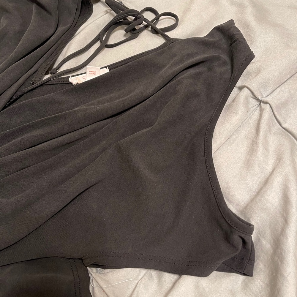 Short romper. - Picture 3 of 4